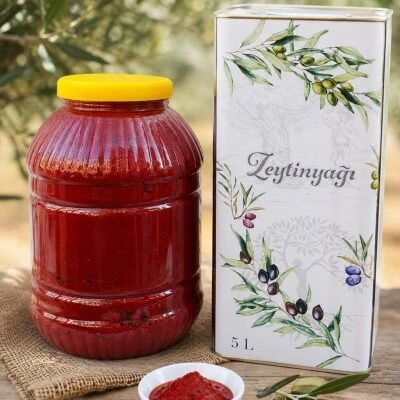 sizma-zeytinyagi-5-lt-domates-salcasi-5-kg.jpg sizma-zeytinyagi-5-lt-domates-salcasi-5-kg.jpg